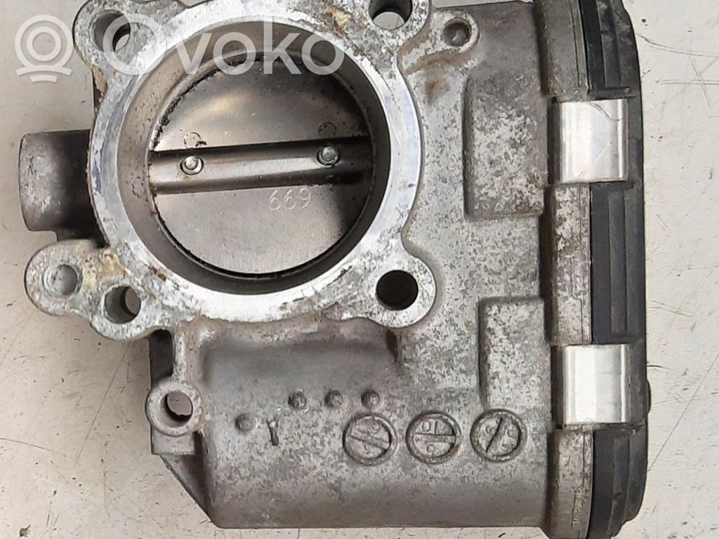 Ford Fiesta Droseļvārsts 