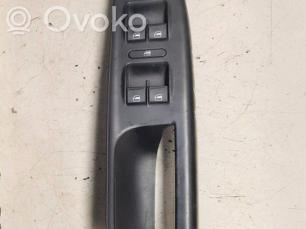 Volkswagen PASSAT B6 Interruptor del elevalunas eléctrico 