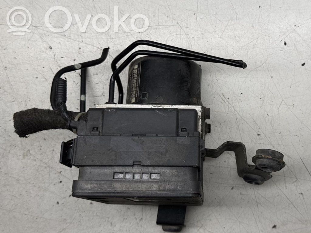 Volkswagen Golf IV ABS Pump 