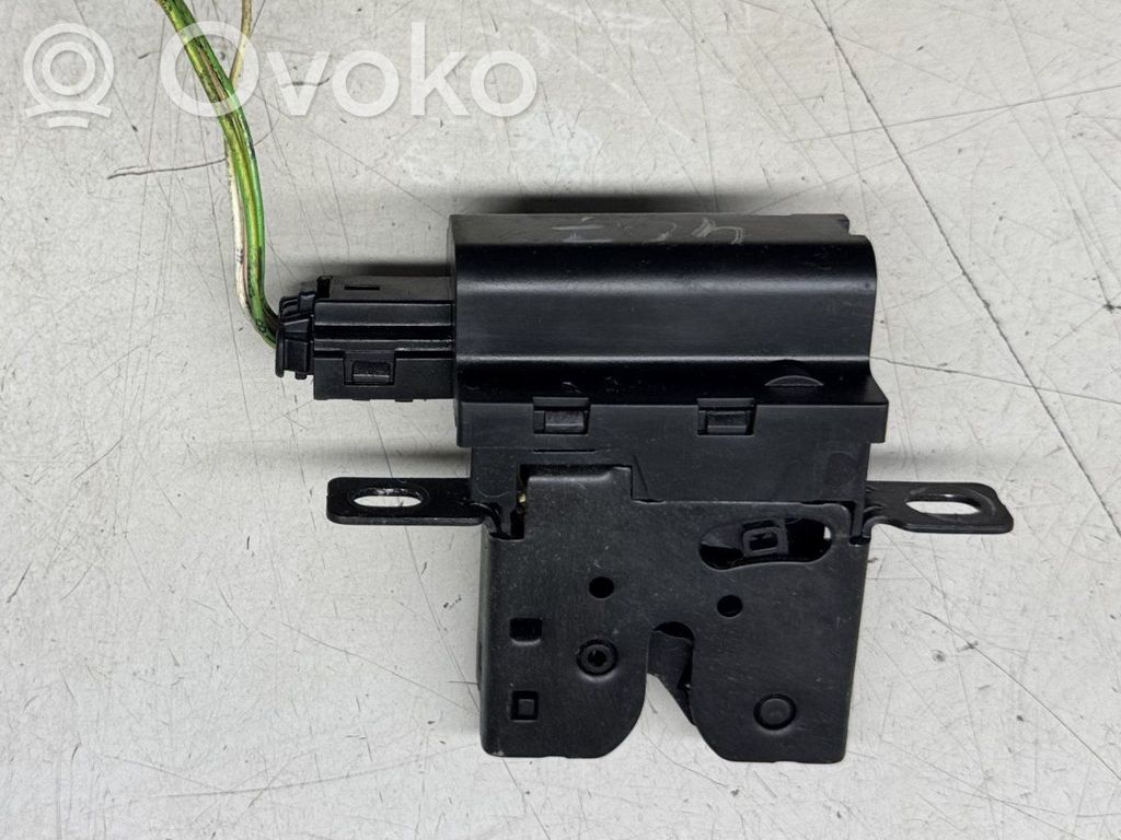 Peugeot 407 Tailgate window lock/catch/latch 