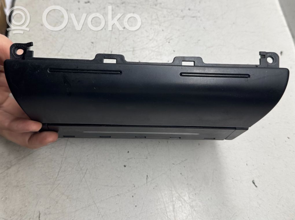 Audi A4 S4 B5 8D Aschenbecher 