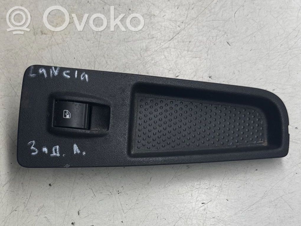 Electric window control switch   735474930