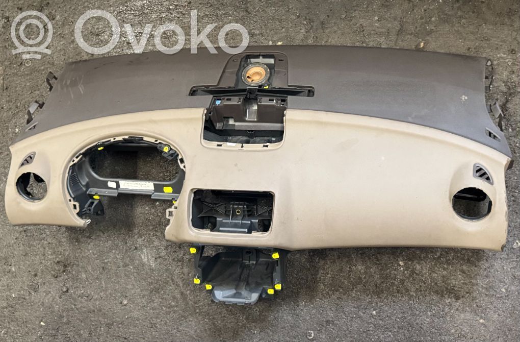 Dashboard   13262804,461161614,306435310AC