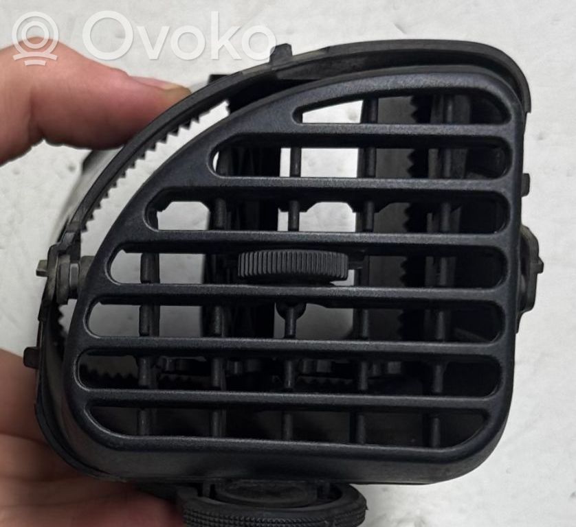 Ford Transit Šoninės oro grotelės 