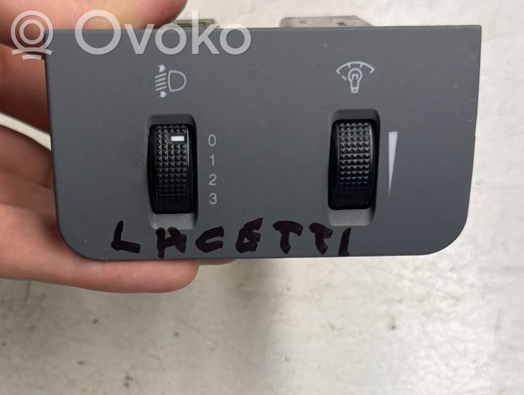 Chevrolet Lacetti Headlight level height control switch 