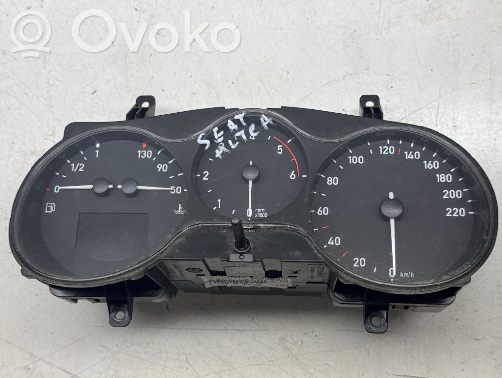 Speedometer (instrument cluster)   5P0920823C,110080280010,A2C53029654,V0008000