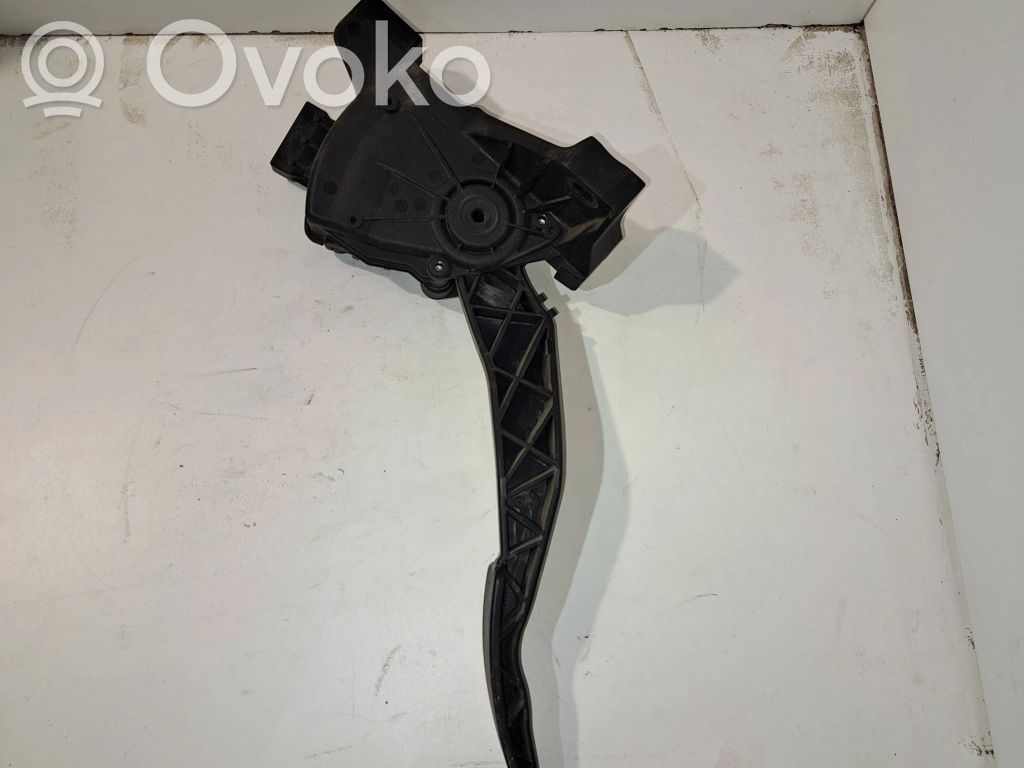 Mitsubishi Colt Accelerator throttle pedal 