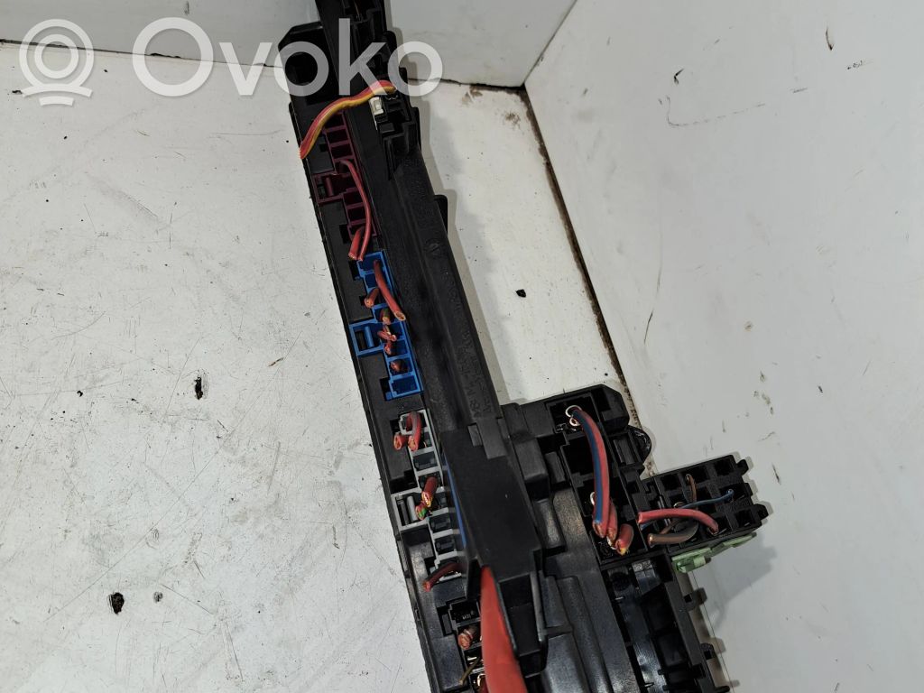 BMW 5 E60 E61 Fuse module 