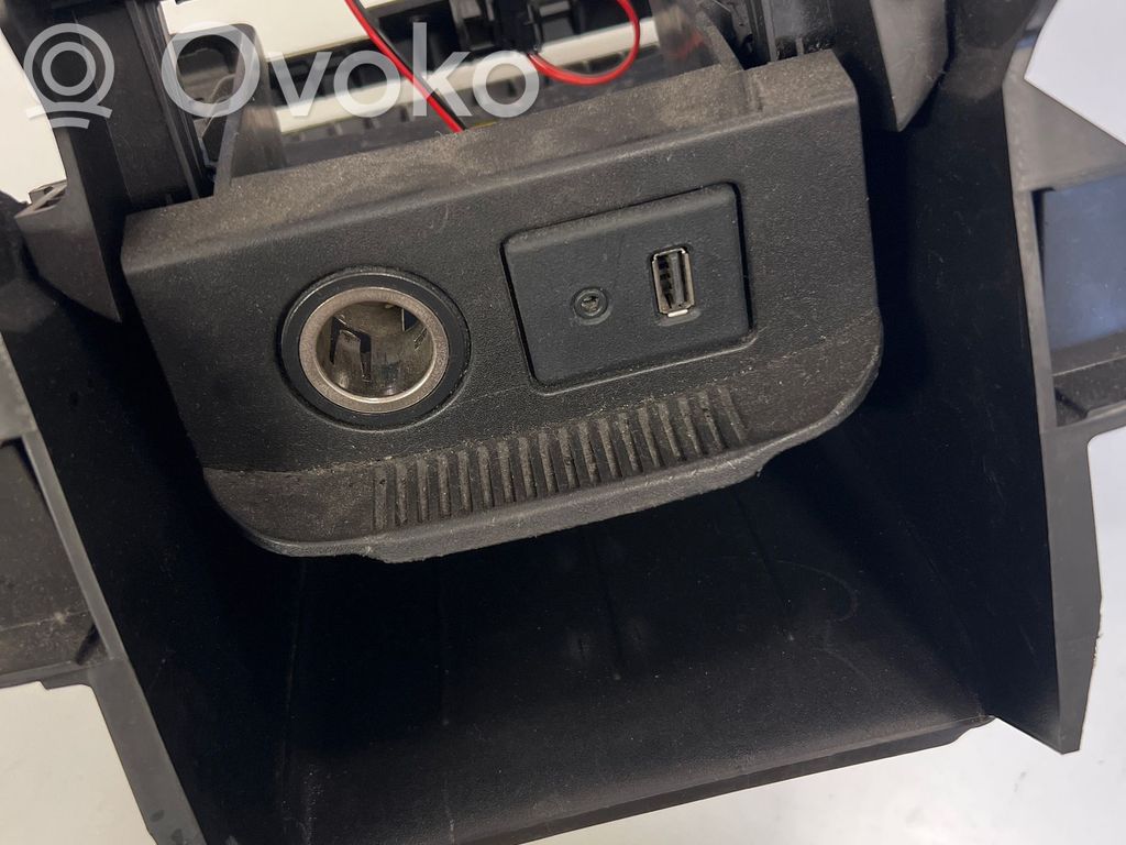 Opel Zafira C Inne części wnętrza samochodu 