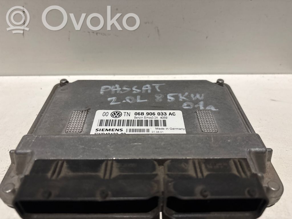 Volkswagen PASSAT B5.5 Engine control unit/module 