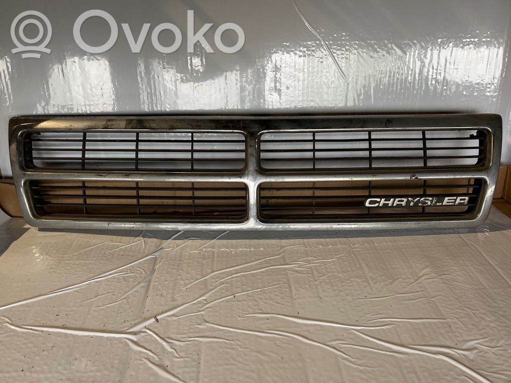 Chrysler Voyager Front grill 
