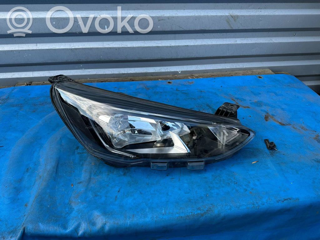 Ford Focus Headlight/headlamp 