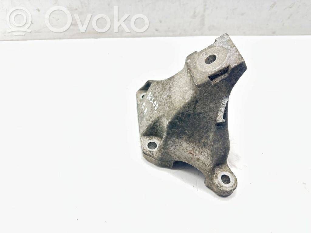 Engine mounting bracket   4F0199308AB