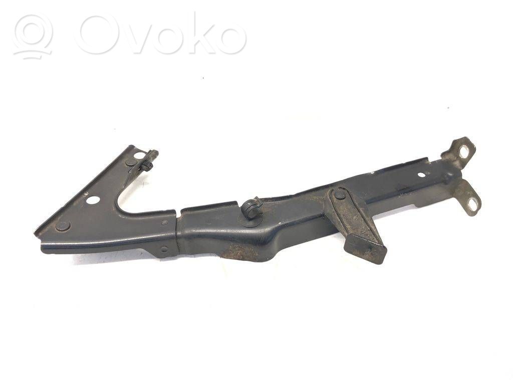 Audi A5 8T 8F Bridă fixare aripă față 