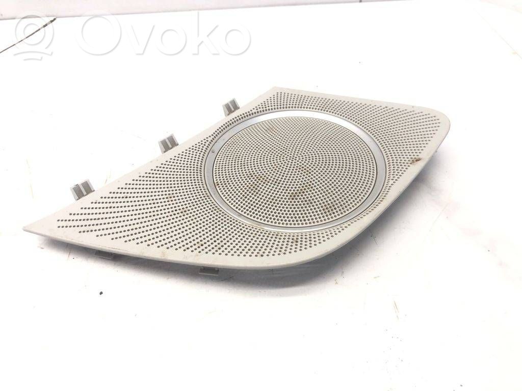 Audi A5 8T 8F Takaoven kaiuttimen kehys 