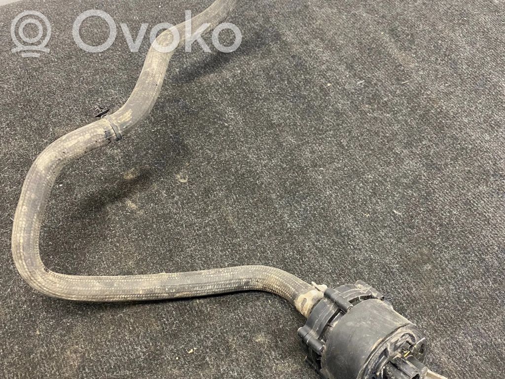 Tesla Model S Pompe de circulation d'eau 