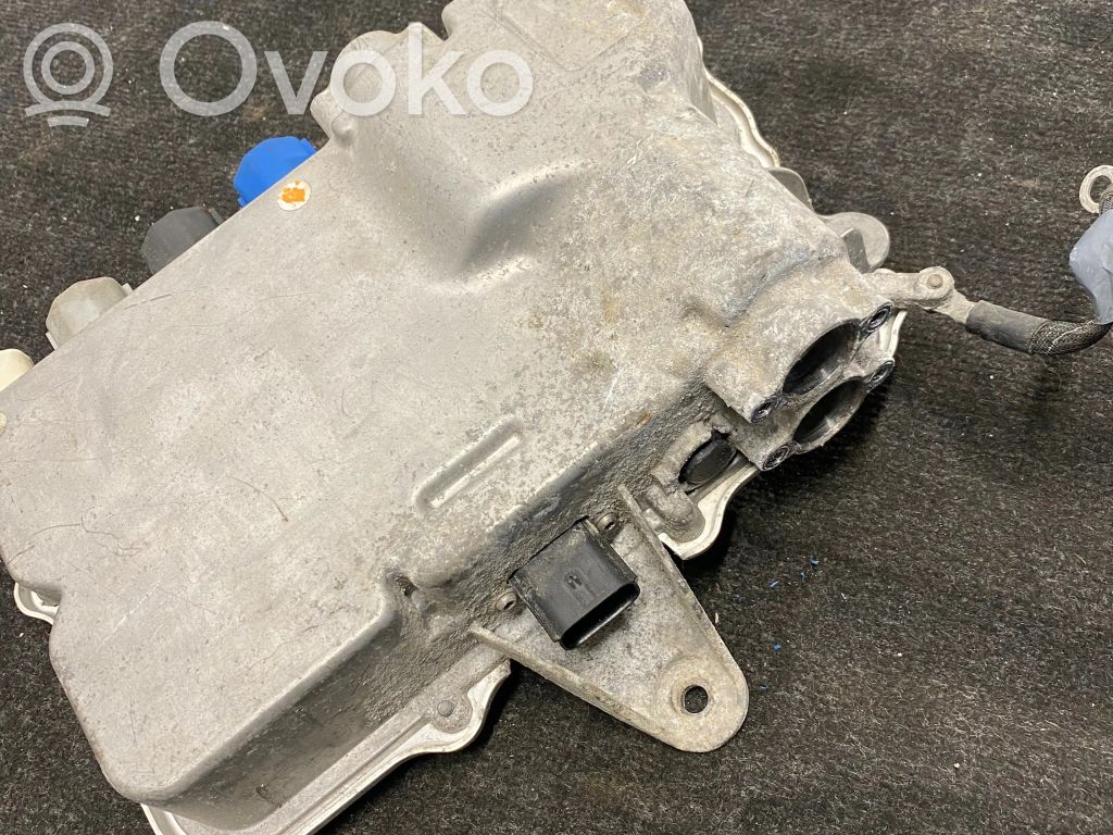 Tesla Model S Current control relay 