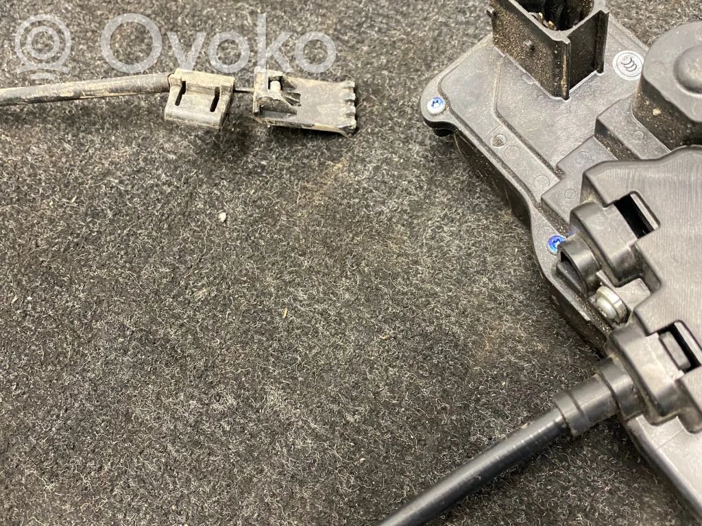 Tesla Model S Galinių durų spyna 