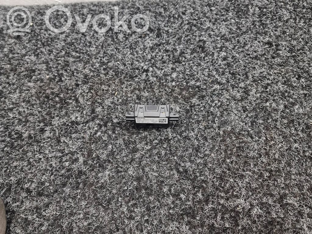 BMW X1 U11 Antenos stiprintuvas 