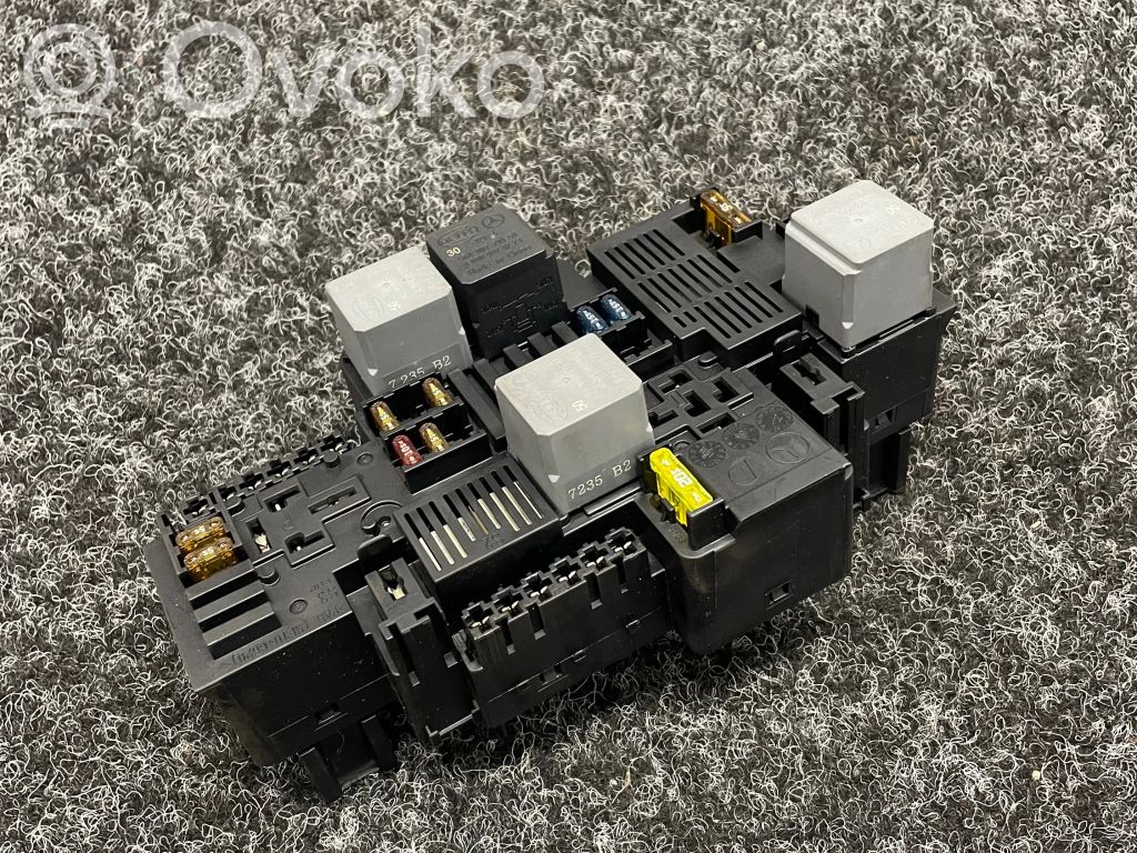 Mercedes-Benz E W213 Módulo de fusible 