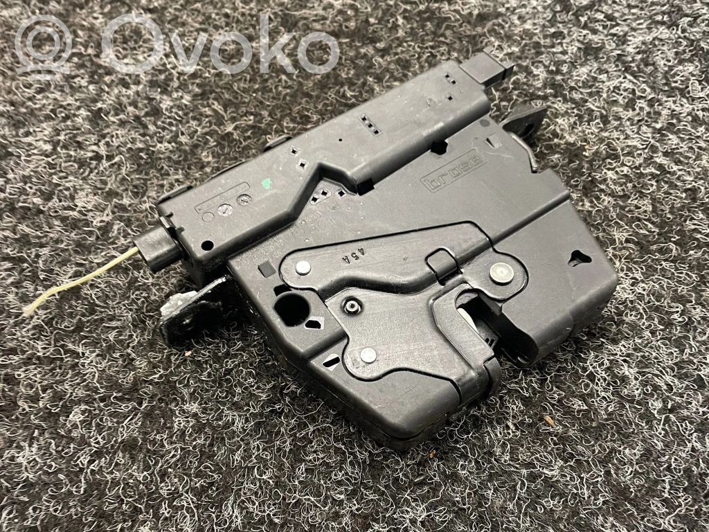 BMW 4 F32 F33 Spyna galinio dangčio 