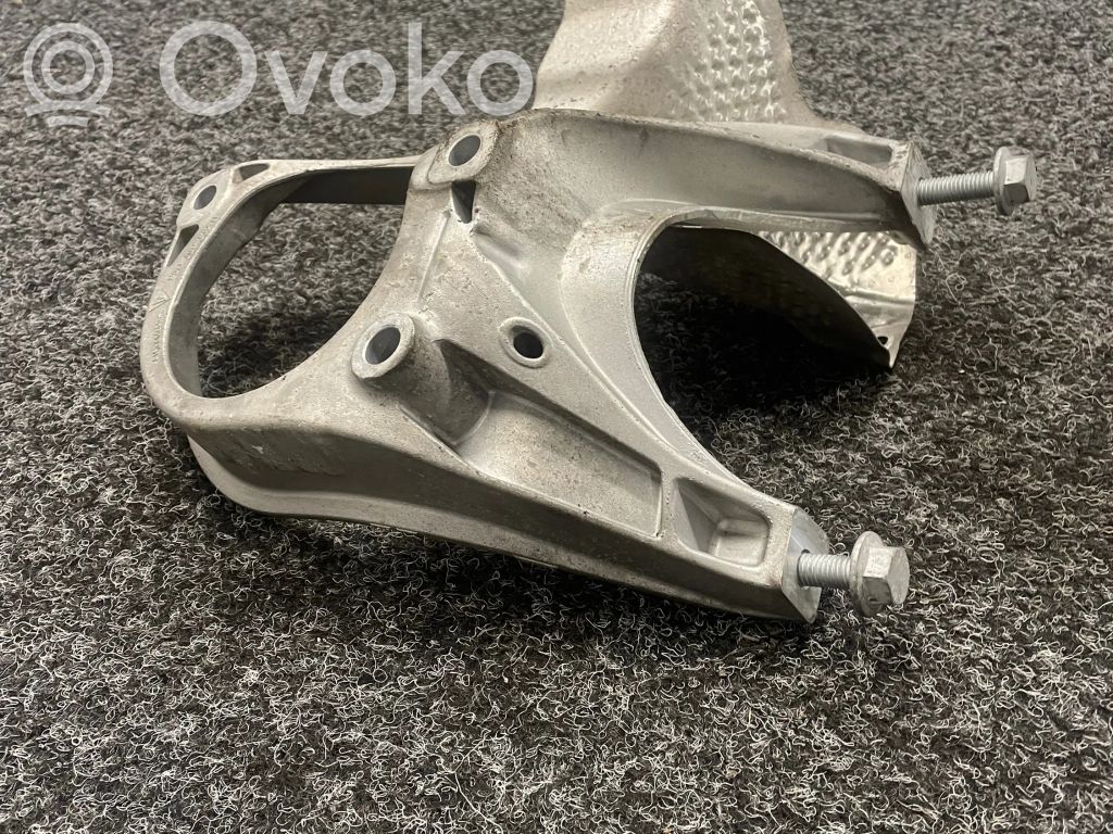 Porsche Macan (95B) Engine mounting bracket 