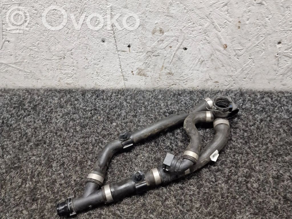 BMW i4 Engine coolant pipe/hose 
