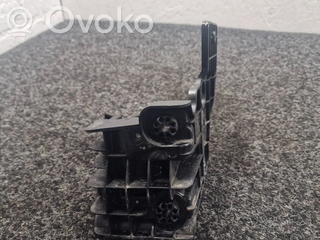 BMW i4 Other engine bay part 