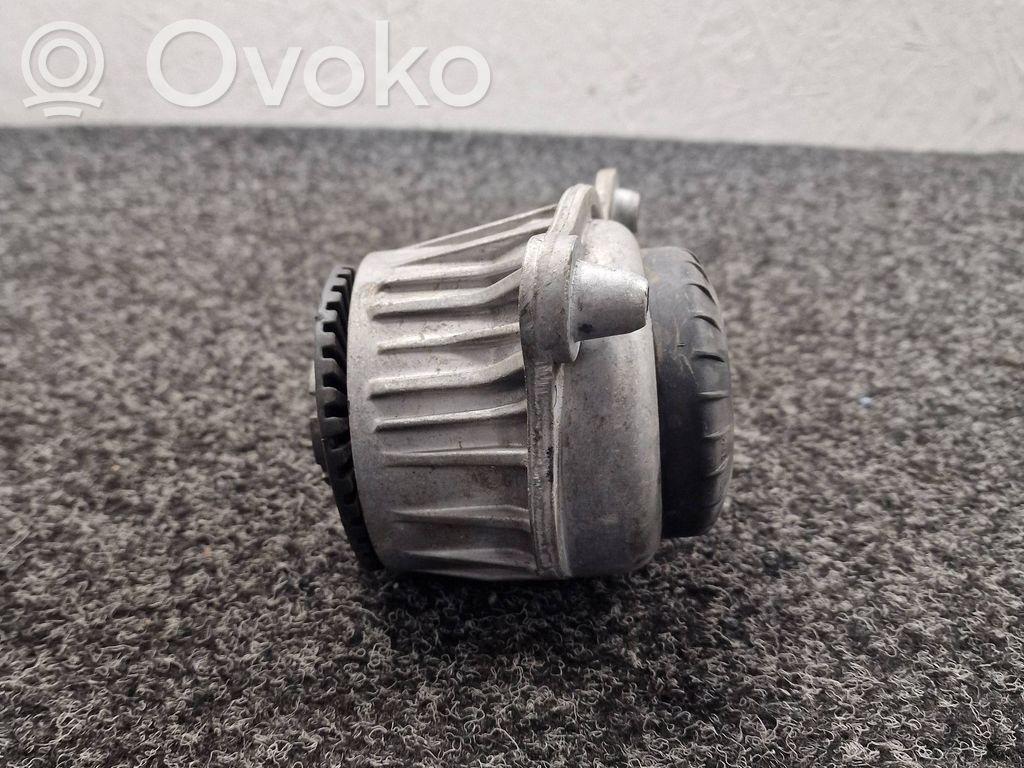 Mercedes-Benz E W213 Engine mount bracket 