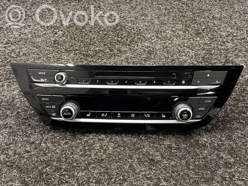 BMW X3 G01 Climate control unit 