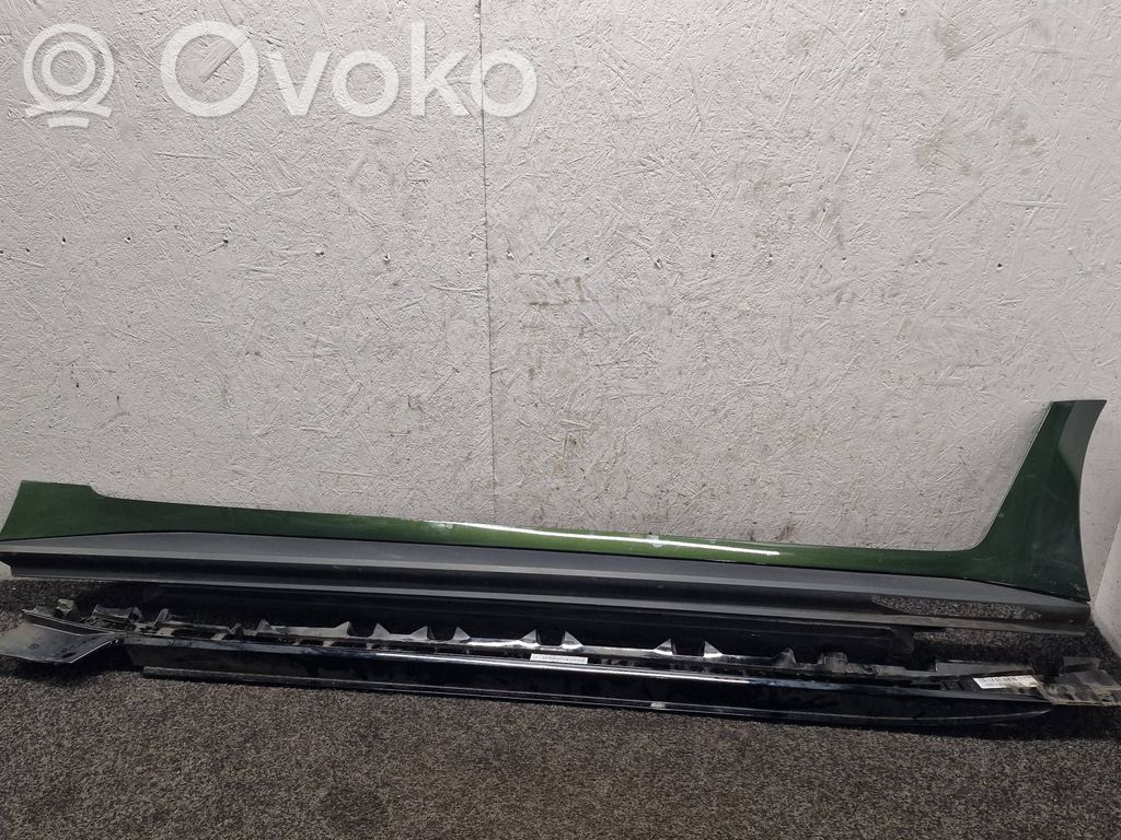 BMW i4 Sill 