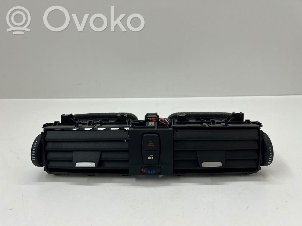 BMW 4 F32 F33 Dysze / Kratki środkowego nawiewu deski rozdzielczej 