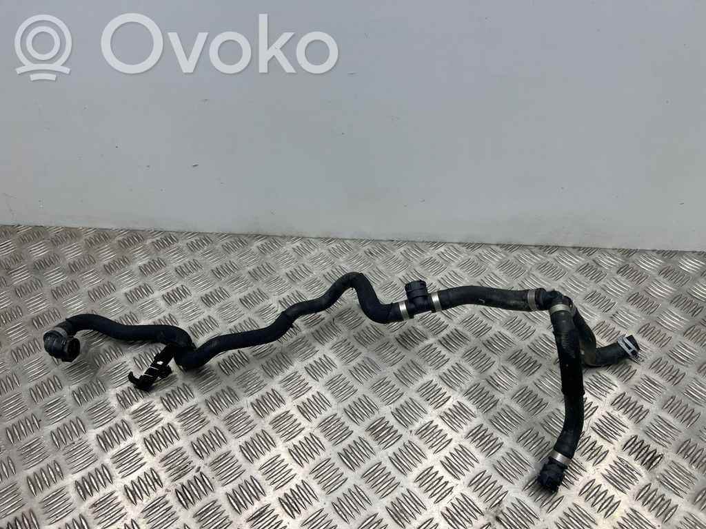 BMW X1 U11 Conductă/furtun lichid de răcire motor 