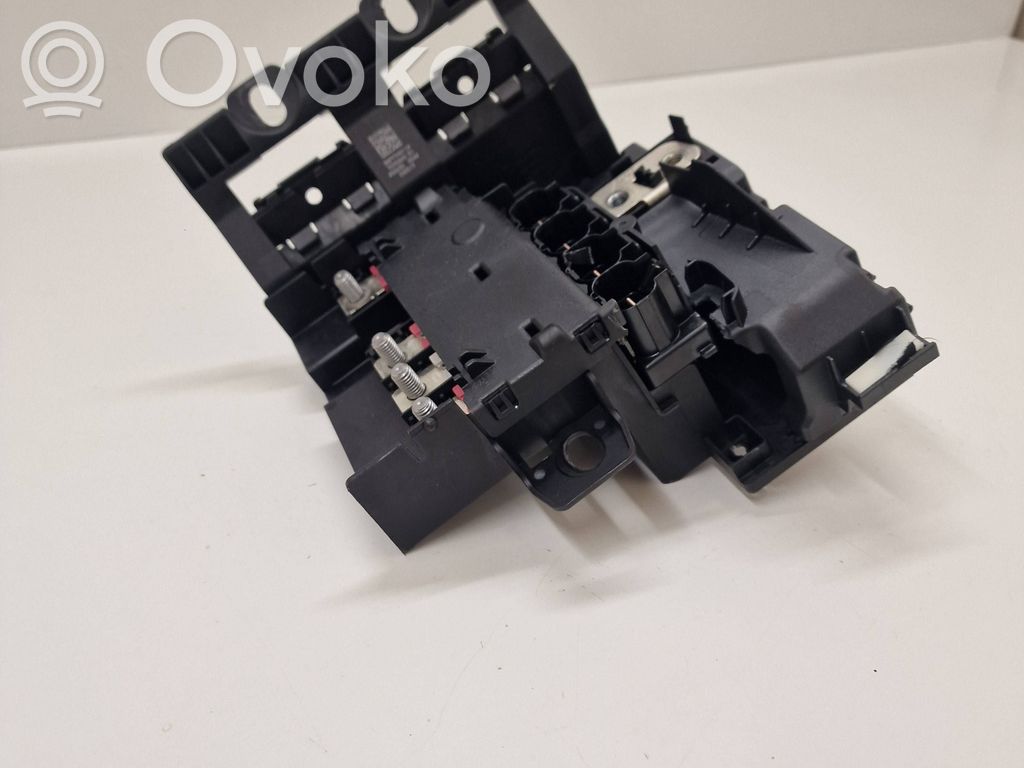BMW 7 G11 G12 Battery relay fuse 