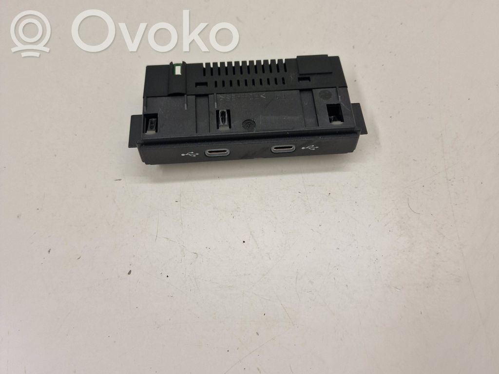 Volkswagen Tiguan Allspace Enchufe conector USB 