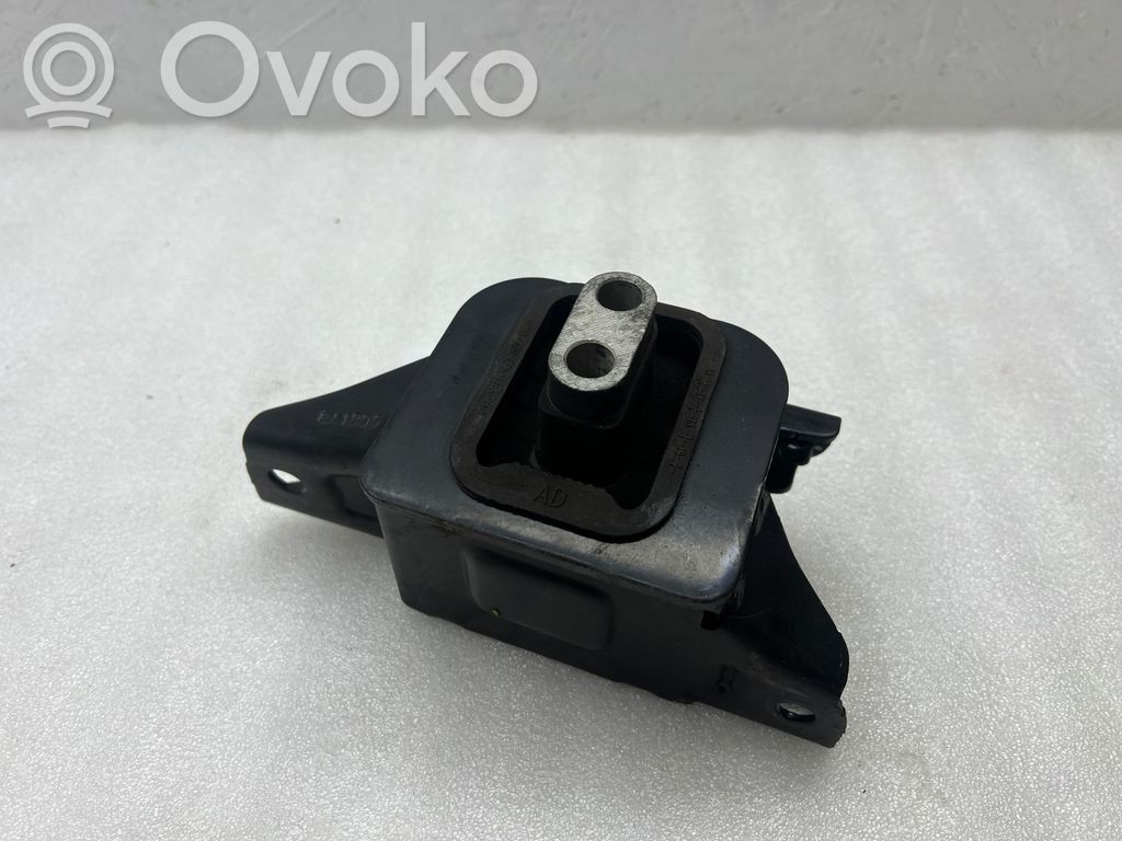 Hyundai Ioniq Engine mount bracket 