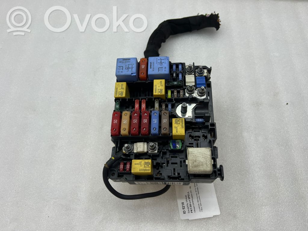 Citroen C4 II Picasso Saugiklių blokas 