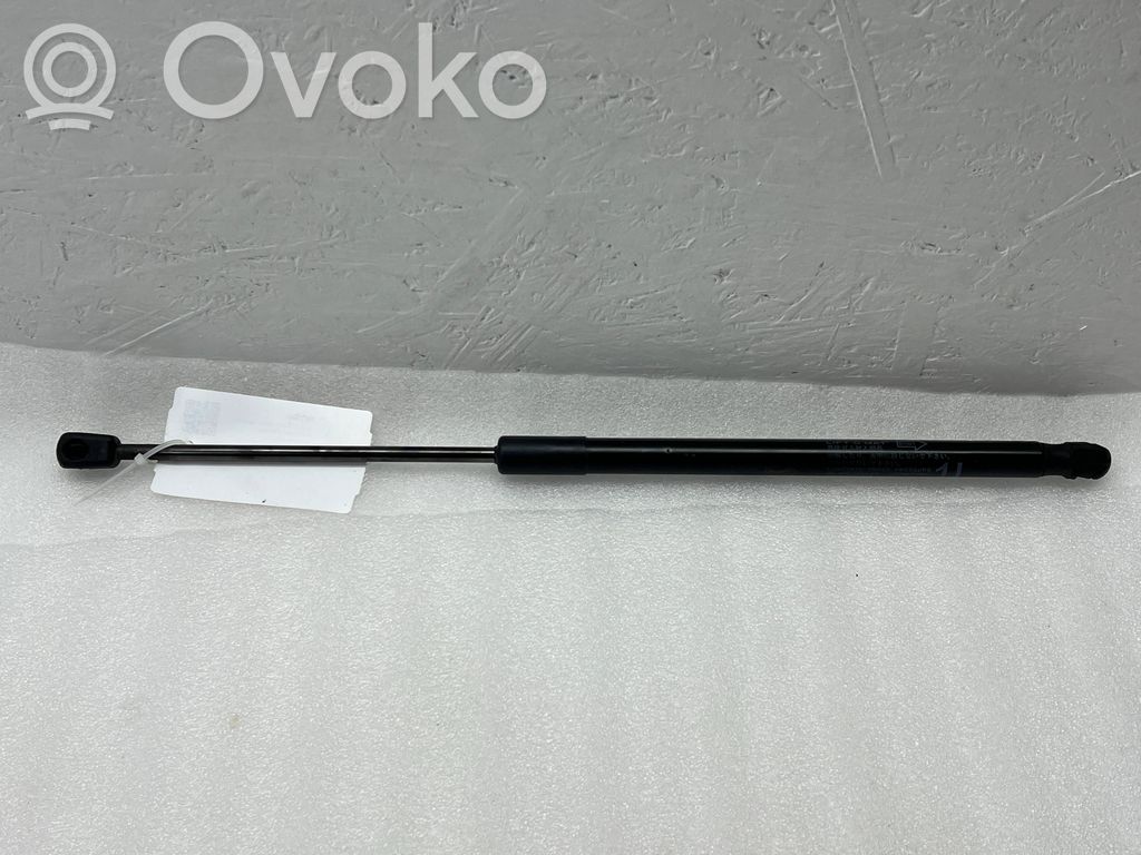 Amortyzator klapy tylnej bagażnika   81860T54P03
