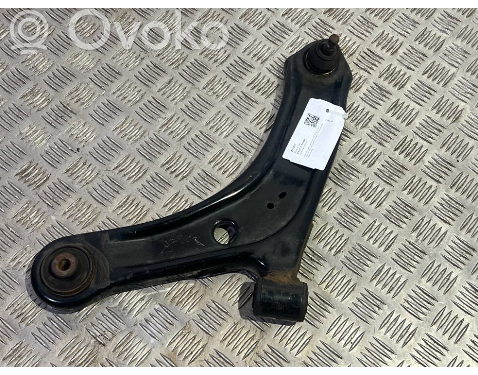 Suzuki Vitara (LY) Basculă inferioară față 