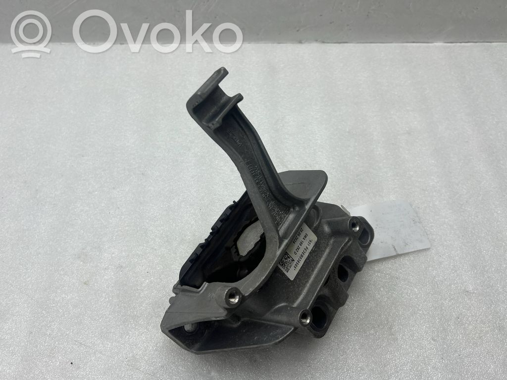 Audi A3 8Y Engine mount bracket 
