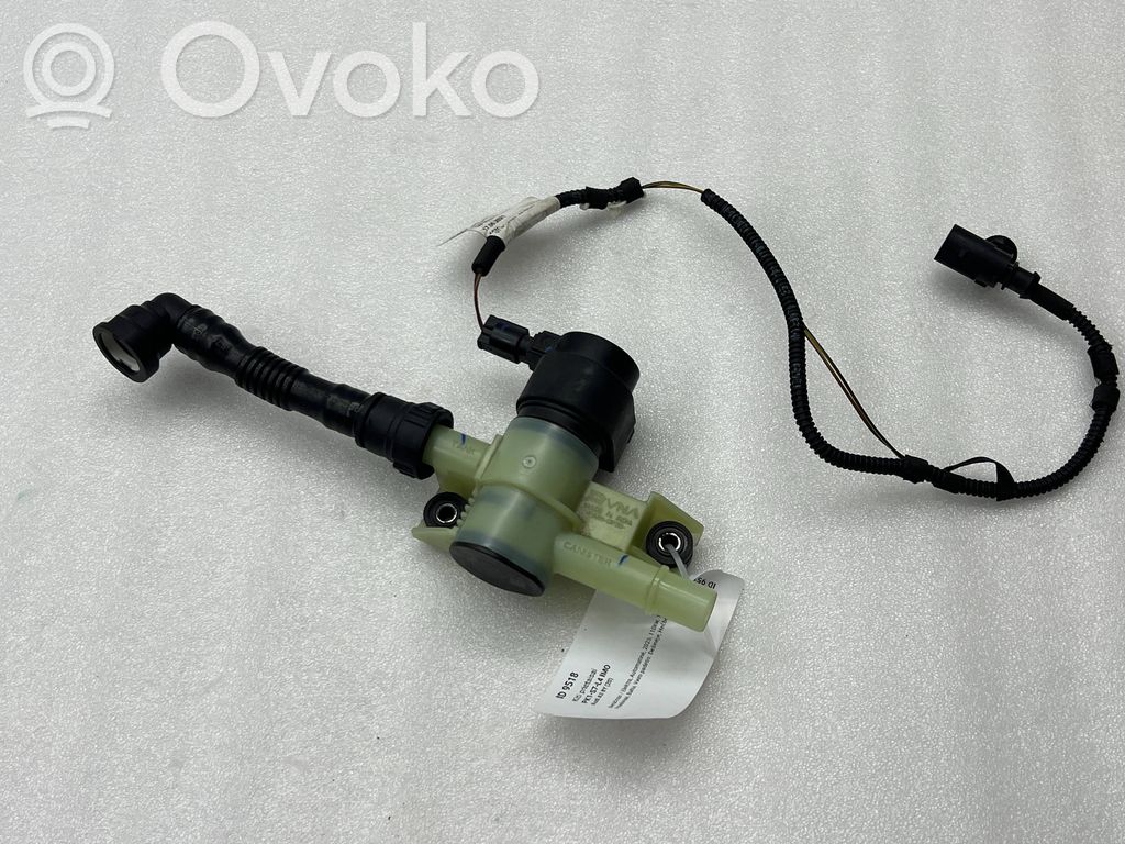 Muut laitteet   5QF201549B,5Q0971727G