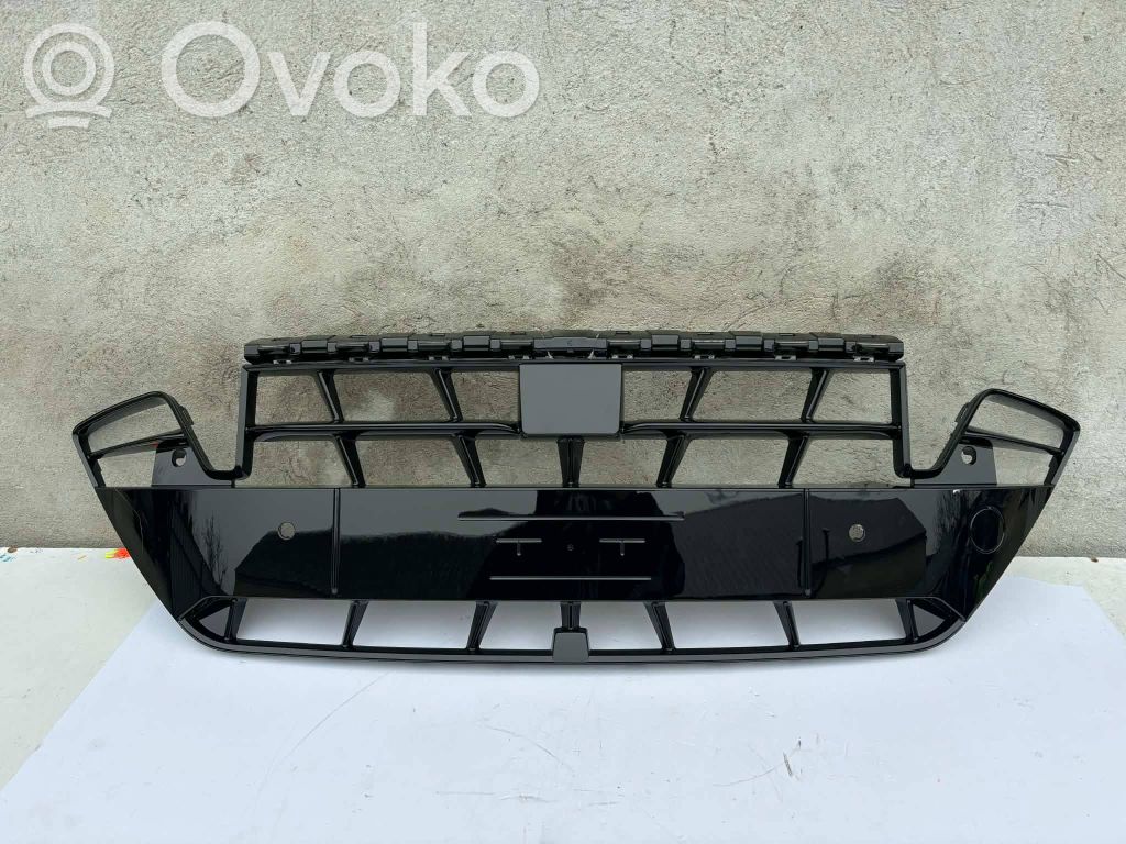 Cupra Formentor Front bumper lower grill 