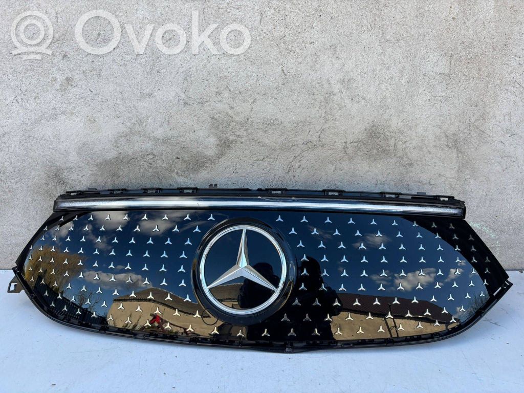 Mercedes-Benz EQA Oberes Gitter vorne 