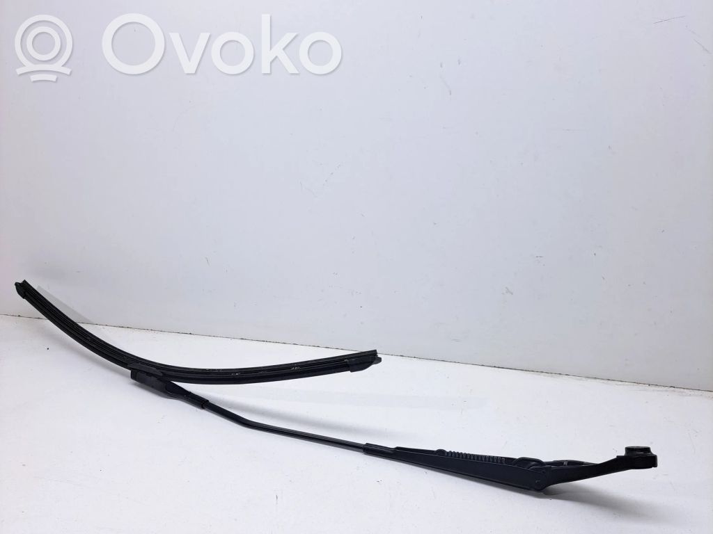 Audi A5 Sportback 8TA Front wiper blade arm 