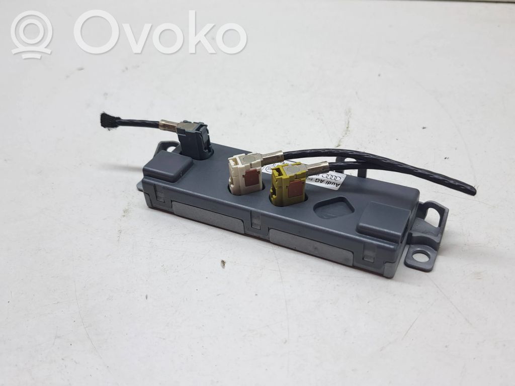 Audi A4 S4 B8 8K Pystyantennivahvistin 