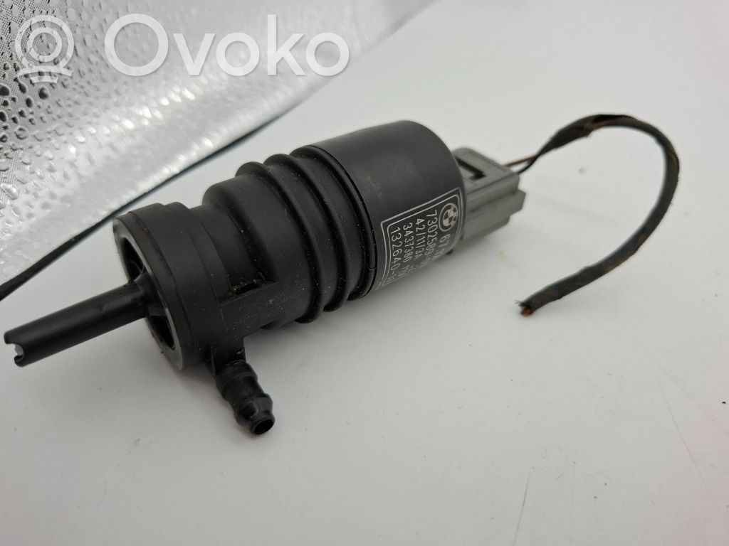 BMW 3 E90 E91 Windscreen/windshield washer pump 