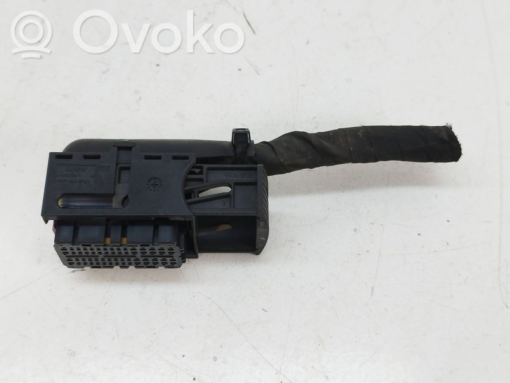 Wiązka przewodów silnika   07Z906379A