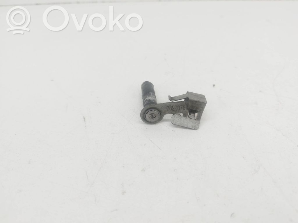 BMW 3 E90 E91 Gear shift cable bracket 