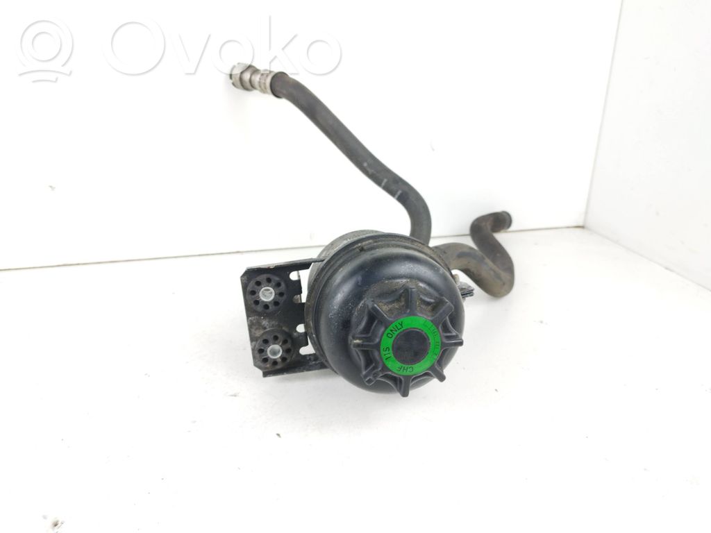 BMW 3 E90 E91 Vairo stiprintuvo skysčio bakelis 