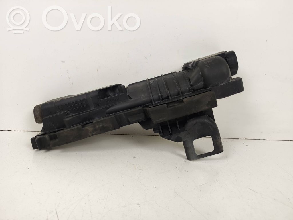BMW 3 E46 Radiator mount bracket 